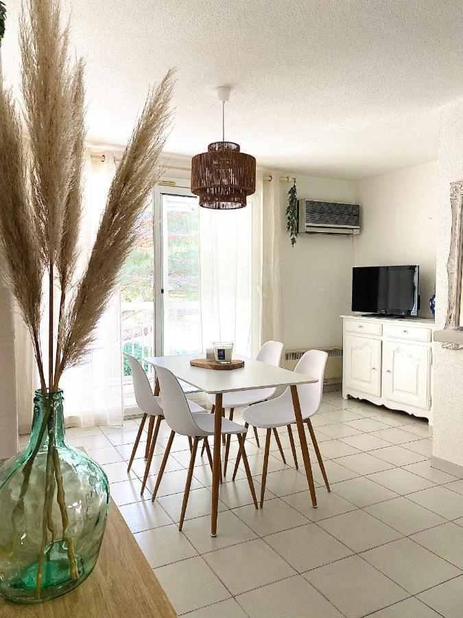 Superbe Appartement Cosy Vue Mer Pieds Dans L'Eau Кавалере-сюр-Мер Екстериор снимка